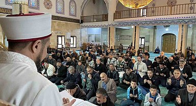 Malazgirt'te bayram namazı coşkusu
