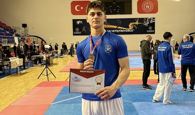 Manisa Spor Lisesinden çifte başarı