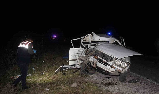 Manisa'da feci kaza: 1 ölü, 2'si ağır 3 yaralı