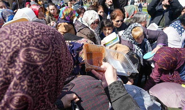 Manisa'da Nevruz ateşi yakıldı, Mesir Festivali başladı