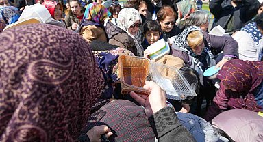 Manisa'da Nevruz ateşi yakıldı, Mesir Festivali başladı