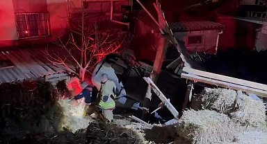 Manisa'da otomobil ile motosiklet çarpıştı: 1 ölü, 2 yaralı