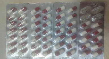 Manisa'da şüphe üzerine aranan şahıstan uyuşturucu hap çıktı