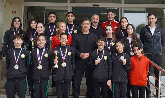 Manisalı cimnastikçilerden Fransa'da büyük başarı