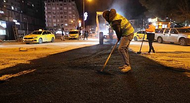 Mardin Büyükşehir Belediyesi yama asfalt çalışmalarını aralıksız sürdürüyor