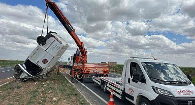 Mardin'de kamyonet takla attı: 1 yaralı