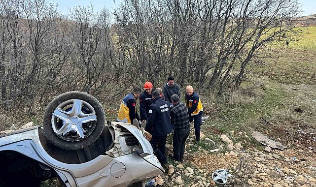 Mardin'de kontrolden çıkan araç takla attı: 3 yaralı