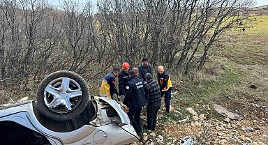 Mardin'de kontrolden çıkan araç takla attı: 3 yaralı