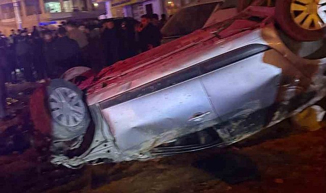 Mardin'de otomobil devrildi: 3 yaralı