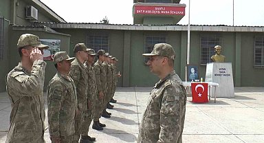 Mehmetçik, vatan savunmasını bayramda da sürdürüyor