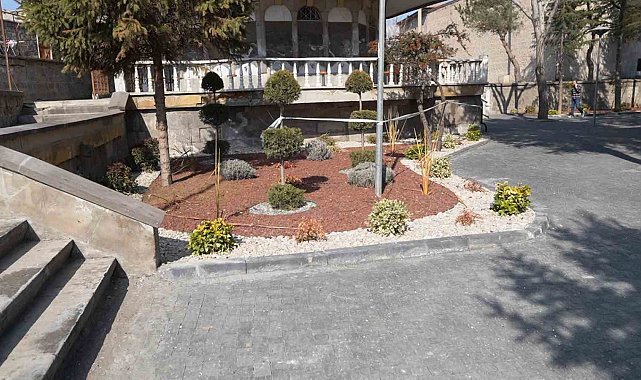 Melikgazi Belediyesi Lale Camii Ve Külliyesi'ni güzelleştiriyor