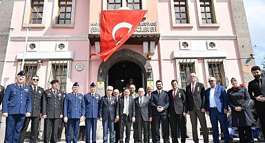Memduh Büyükkılıç Çanakkale şehitlerini andı