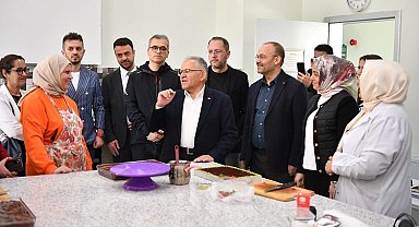 Memduh Büyükkkılıç KAYMEK kursiyerleriyle buluştu