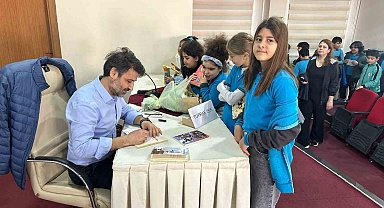 Menteşe'nin kitap kurtları yazar Işık ile buluştu