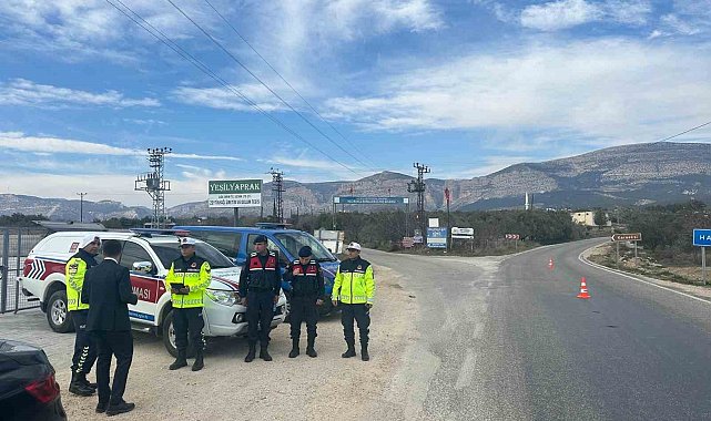 Mersin Mut'ta trafik ekiplerinden denetim
