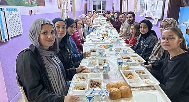 Mezun öğrencilerin katılımıyla iftar yapıldı
