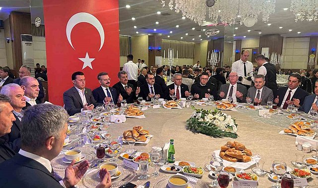 Milletvekili Hatipoğlu, esnafın iftar programına katıldı