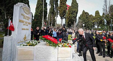 Milli şair Mehmet Akif Ersoy, İstiklal Marşı'nın kabulünün 104'üncü yılında anıldı
