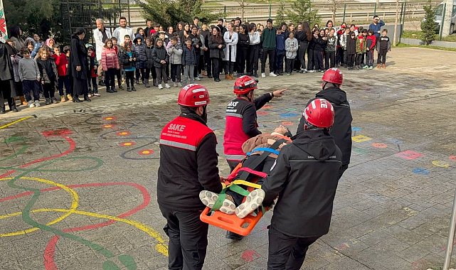 Minikler afet bilincini tatbikatla deneyimleyerek öğrendi