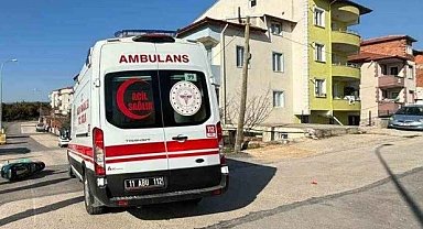 Motosiklet otobüse çarptı, sürücüsü yaralandı