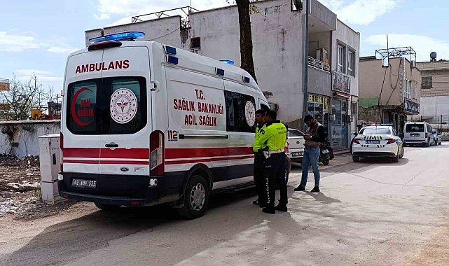 Motosikletin çarptığı yaya yaralandı