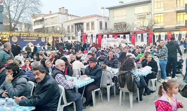 Muğla Büyükşehir Belediyesi'nden Menteşe'de iftar yemeği