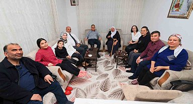 Muğla Valisi Akbıyık Şehit Piyade Er Osman Kara'nın ailesine iftarda konuk oldu