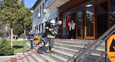 Muğla'da Deprem ve Yangın tahliye tatbikatı gerçekleştirildi