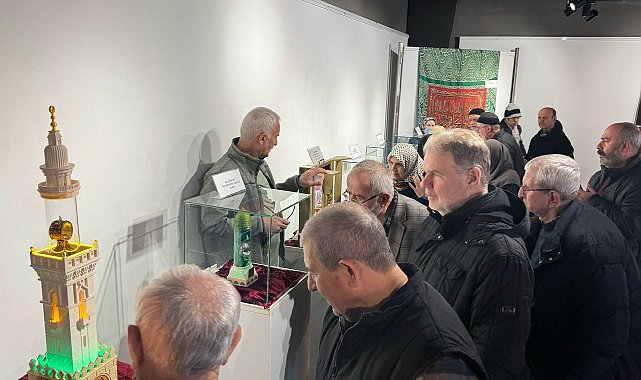 Mukaddes emanetler ile hayatlarında ilk kez buluştular