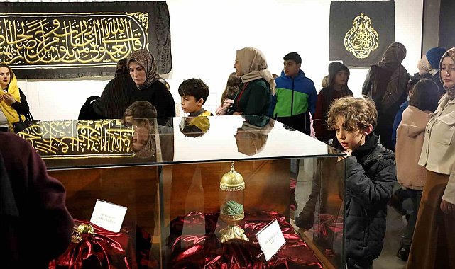Mukaddes Emanetler Sakarya'da ziyarete açıldı