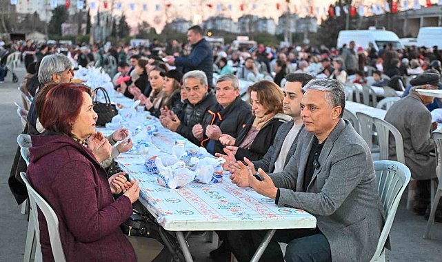 Muratpaşa'da Ramazan bereketi: İlk iftar sofrasında binler buluştu