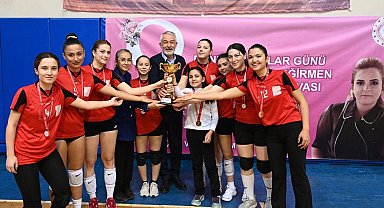Mürüvvet Başdeğirmen anısına düzenlenen turnuvada şampiyon Parla