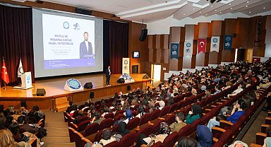 Mutlu ve başarılı çocuk yetiştirmenin formülü BUÜ'de konuşuldu