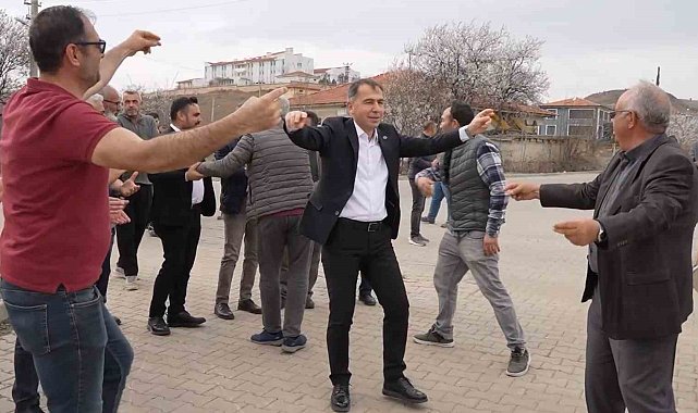 O ilçeye hızlı tren müjdesi: Vatandaşlar davul zurnayla kutladı