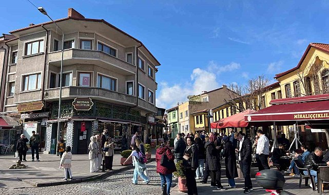 Odunpazarı'nda bayramın ikinci gününde de turist yoğunluğu devam ediyor
