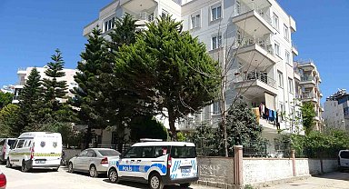 Oğlu tarafından bıçaklanarak öldürüldü