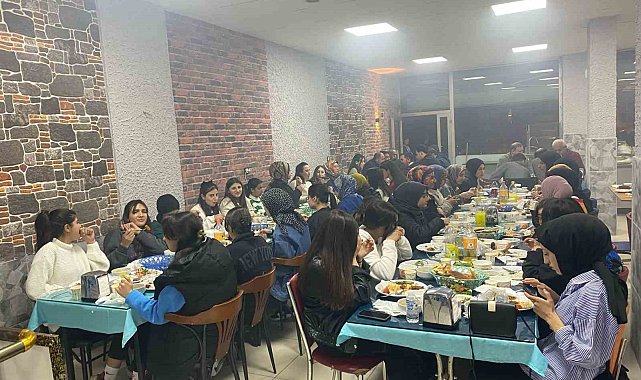 Öğrenciler için anlamlı iftar programı