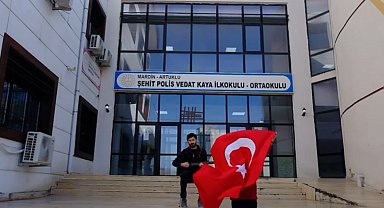Öğrenciler Mardin'in tarihi yerlerinde Çanakkale türküsünü seslendirdi