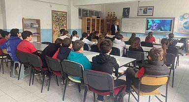 Öğrenciler müsilaj konusunda bilgilendiriliyor