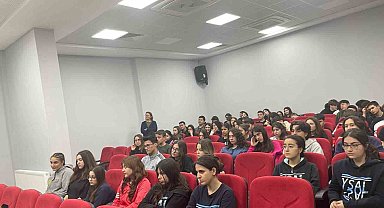 Öğrenciler sağlık sektörü ve hekimliği yakından tanıdı