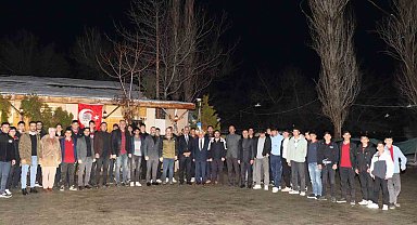 Öğrencilere anlamlı iftar yemeği