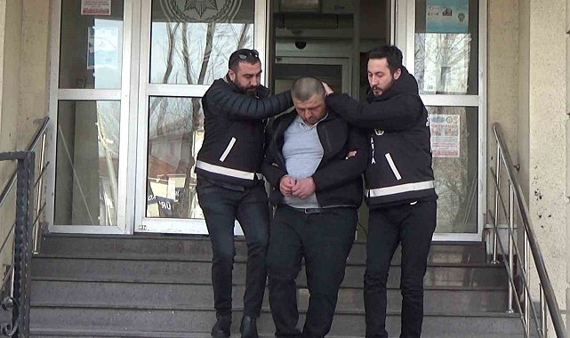 Okul müdürünün boğazını kesen bipolar hastası adliyede