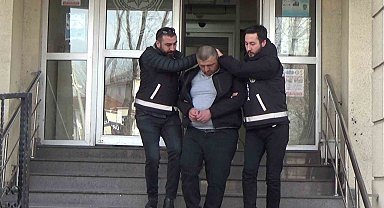 Okul müdürünün boğazını kesen bipolar hastası adliyede