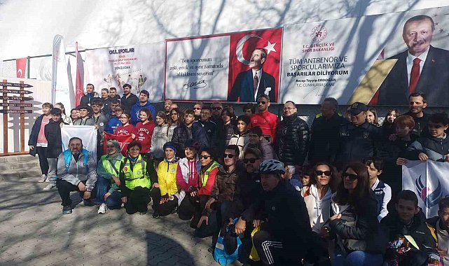 Okul sporları tenis yıldızlar grup maçları Çaycuma'da başladı