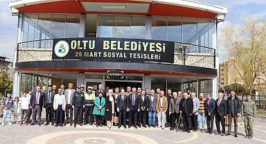 Oltu'da bayramlaşma coşkusu sürüyor