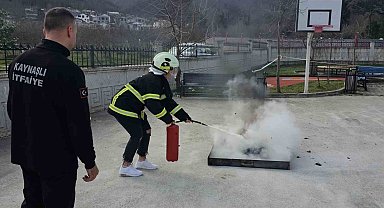 Önce minikler, sonra büyükler itfaiyeci oldu