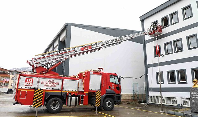 Ordu itfaiyesinden gerçeğini aratmayan tatbikat