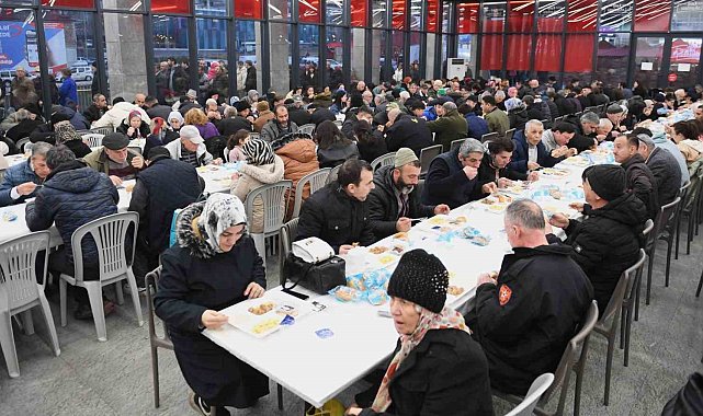 Osmangazi'nin iftar sofraları dolup taşıyor