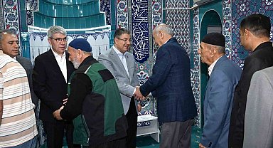 Osmaniye'de bayram namazında vatandaşlar camilere akın etti