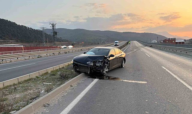 Osmaniye'de otomobil refüje çıktı: 1 yaralı